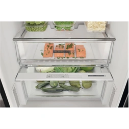 Whirlpool W7X 82I K fekete, alulfagyasztós, Hűtő:231L, Fagyasztó:104L, hűtőszekrény