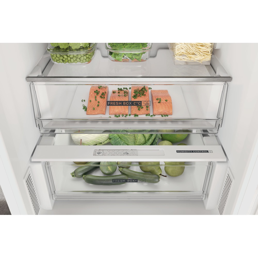 Whirlpool W7X 82O W fehér, alulfagyasztós, Hűtő:248L, Fagyasztó:130L, No frost hűtőszekrény