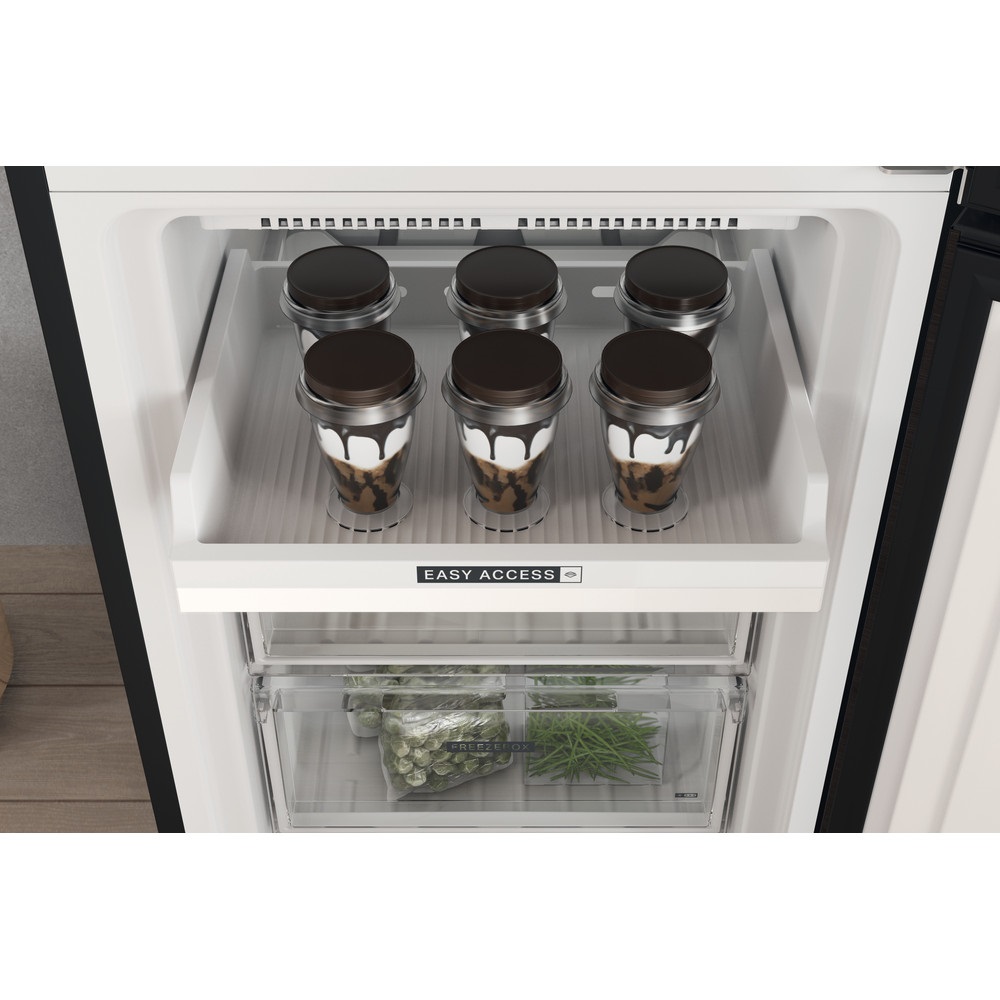 Whirlpool W7X 83T KS 2 fekete, alulfagyasztós, Hűtő:231L, Fagyasztó:104L, No frost hűtőszekrény
