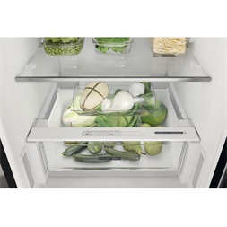 Whirlpool W7X 93A K fekete alulfagyasztós hűtőszekrény (Újszerű)