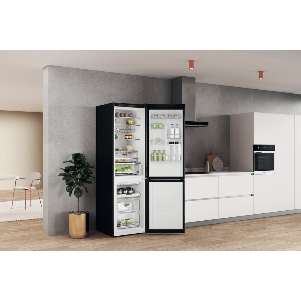 Whirlpool W7X 93T KS fekete, alulfagyasztós, Hűtő:263L, Fagyasztó:104L, No frost hűtőszekrény
