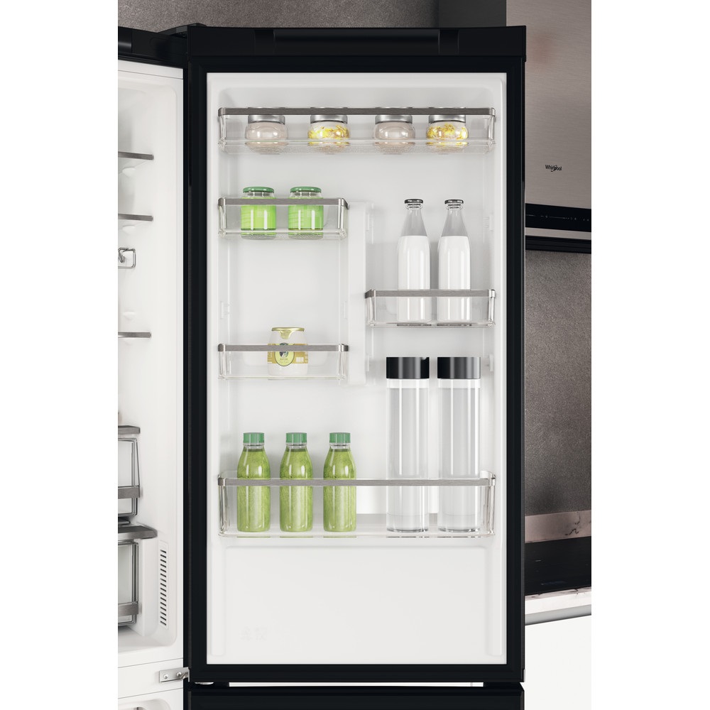 Whirlpool W7X 93T KS fekete, alulfagyasztós, Hűtő:263L, Fagyasztó:104L, No frost hűtőszekrény