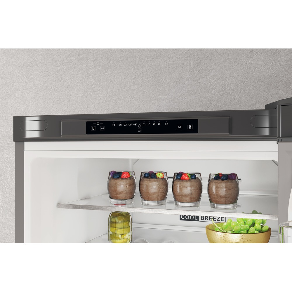 Whirlpool W7X 94A OX inox, alulfagyasztós, Hűtő:263L, Fagyasztó:104L, No frost hűtőszekrény