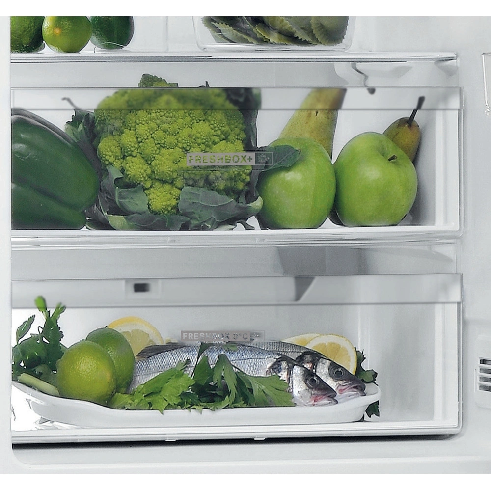 Whirlpool W7 821O K fekete, alulfagyasztós, Hűtő:239L, Fagyasztó:104L, Total No frost hűtőszekrény