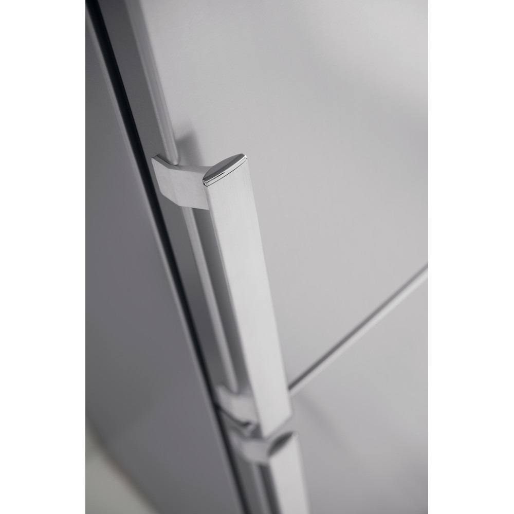 Whirlpool WB70I 952 X inox, alulfagyasztós, Hűtő:304L, Fagyasztó:153L, No frost hűtőszekrény (Újszerű)