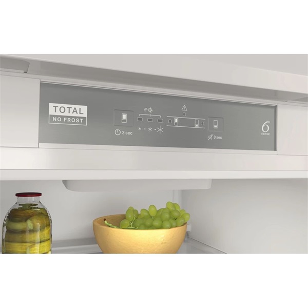 Whirlpool WHC18 T322 beépíthető alulfagyasztós hűtőszekrény (Használt - A)