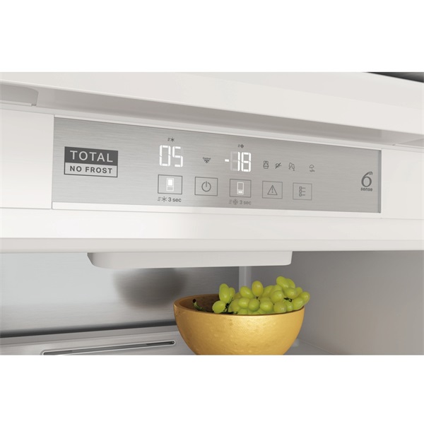 Whirlpool WHC18 T574 P beépíthető hűtő-fagyasztószekrény