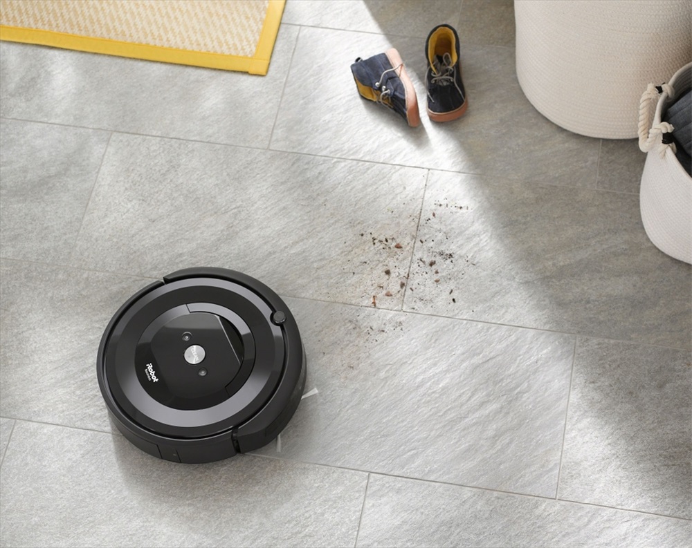 iRobot Roomba e5158 Wifi-s fekete robotporszívó