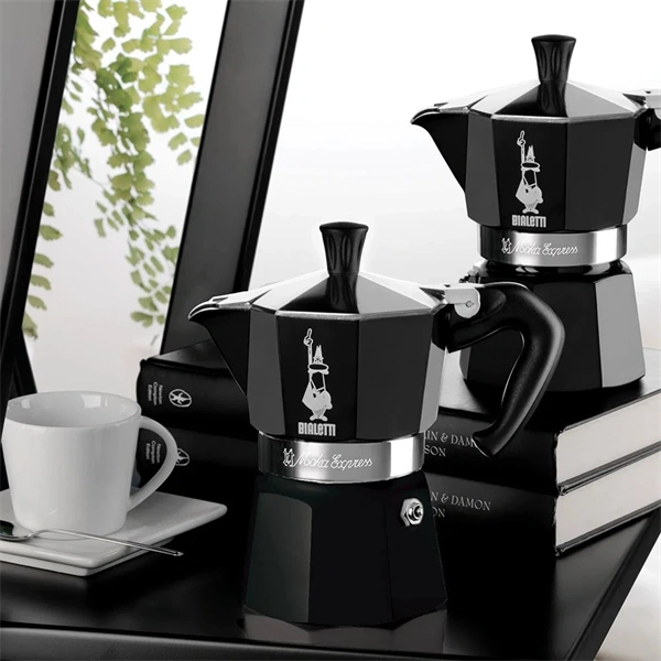 Bialetti 4953 Moka Express fekete 6 személyes kotyogós kávéfőző
