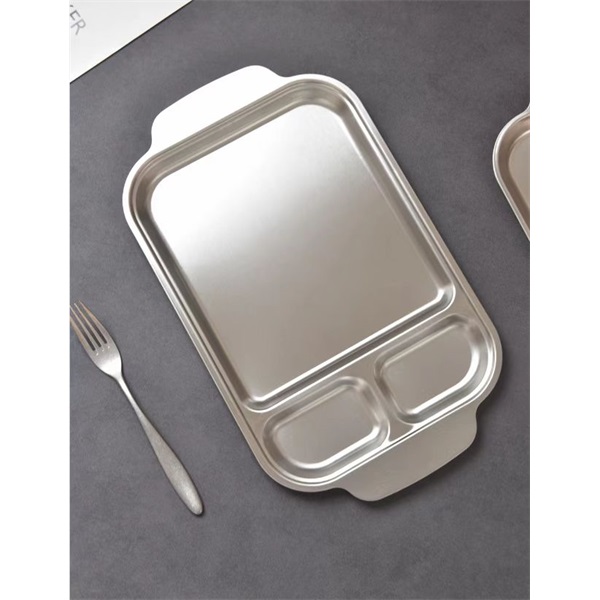 TOO KT-308 Fémtálca fogóval 33 x 19 x 1 cm