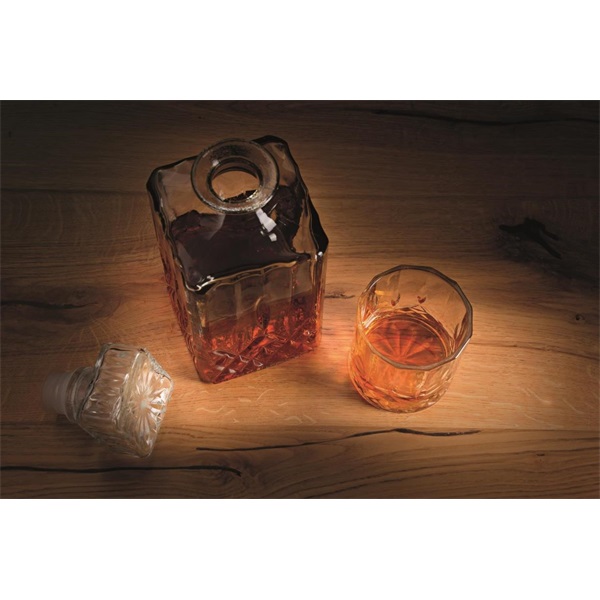 WoMa 285ml-es 4 db-os whiskys pohár készlet és 900ml-es kancsó díszdobozban